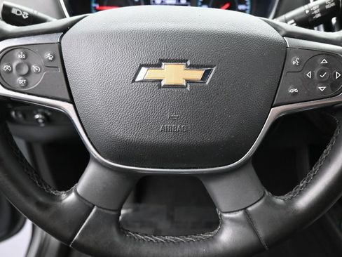 Used 2023 Chevrolet Traverse LT FWD image 32
