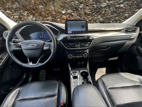 Used 2021 Ford Escape Titanium image 15