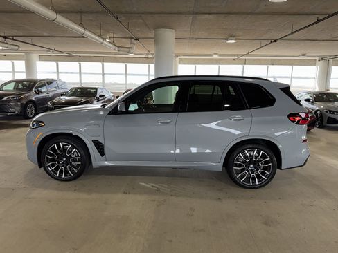 New 2026 BMW X5 xDrive50e w/ Executive Package image 4