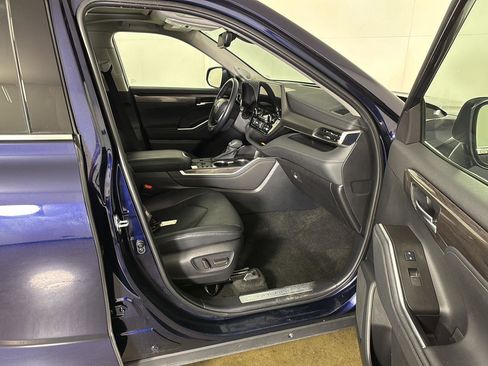 Used 2023 Toyota Highlander Limited image 23