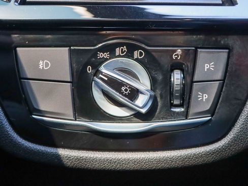 Used 2018 BMW 530e image 31