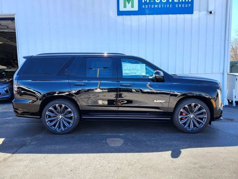 New 2026 Cadillac Escalade V w/ LPO, Floor Liner Package AWD/4WD image 2