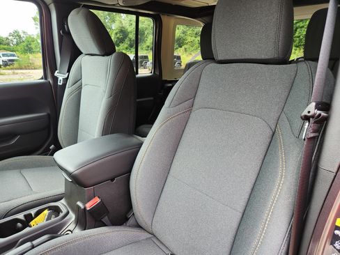 New 2025 Jeep Wrangler Sport S image 24