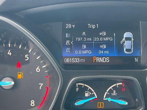 Used 2019 Ford Escape S image 3