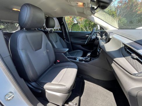 Used 2025 Buick Encore GX Preferred FWD image 30