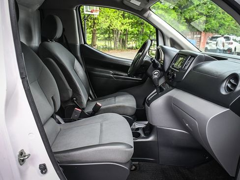 Used 2019 Nissan NV200 S FWD image 18