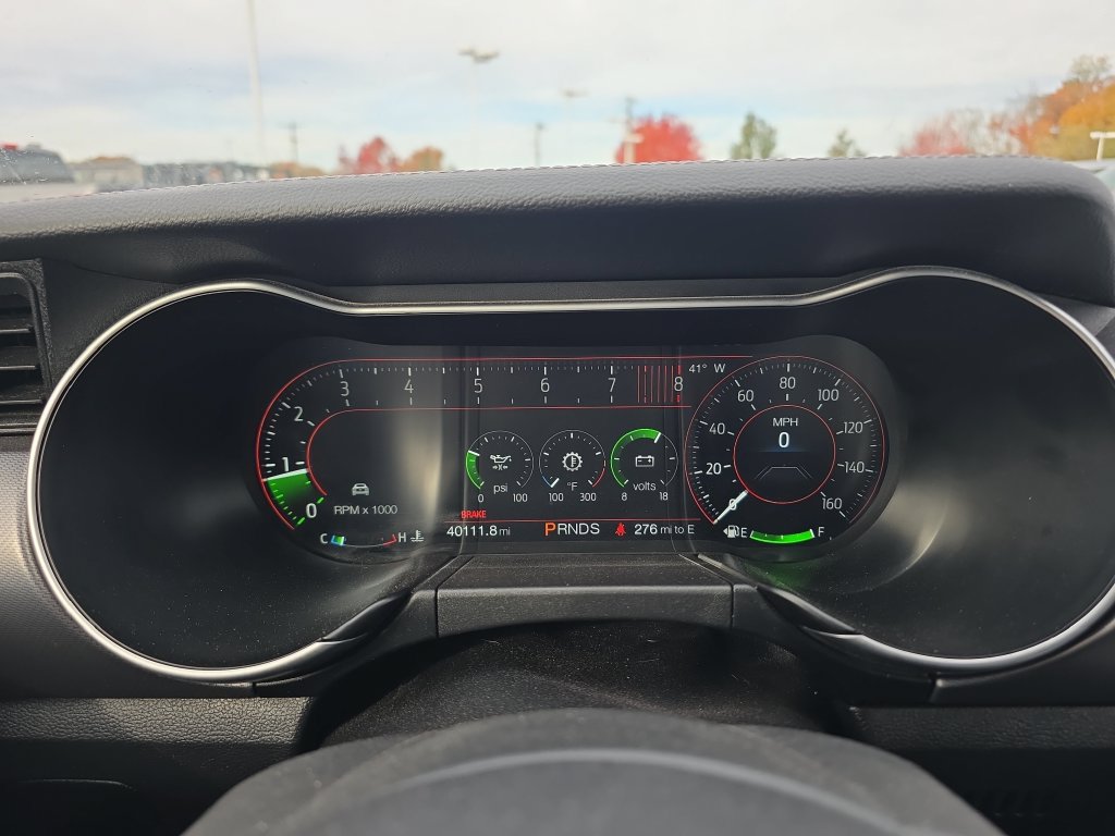 Used 2018 Ford Mustang GT Premium w/ Equipment Group 401A RWD image 26