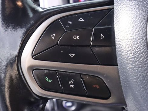 Used 2020 Dodge Charger SXT w/ Leather Interior Group RWD image 12