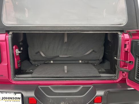 Used 2024 Jeep Wrangler Willys image 25