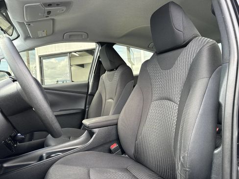 Used 2018 Toyota Prius Two w/ Prius Two Safety Plus Package FWD image 31