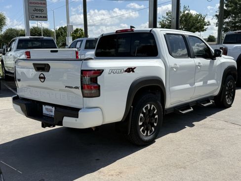 Used 2022 Nissan Frontier PRO-4X AWD/4WD image 5