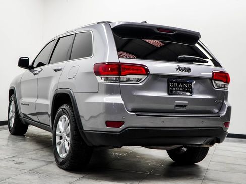 Used 2021 Jeep Grand Cherokee Laredo image 11