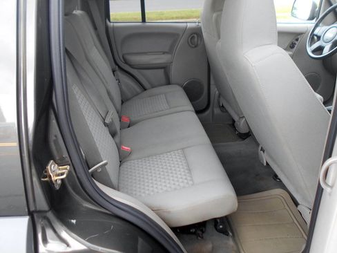 Used 2005 Jeep Liberty Sport image 20
