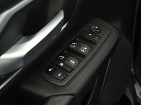 Used 2022 RAM 1500 Big Horn AWD/4WD image 6