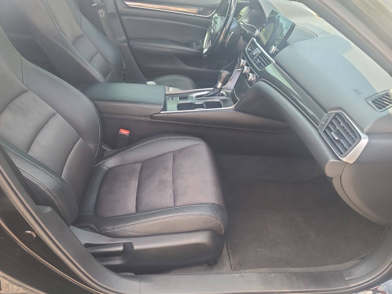 Used 2020 Honda Accord Sport image 33