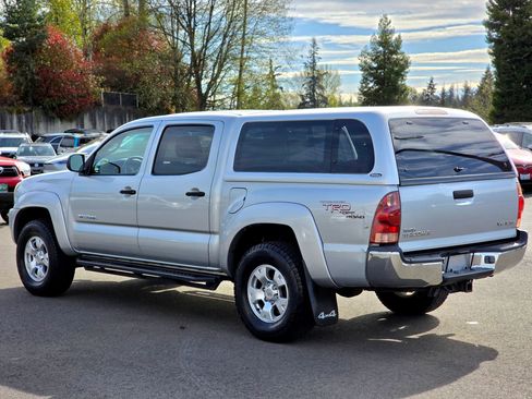 Used 2005 Toyota Tacoma 4x4 Double Cab w/ TRD Off-Road Pkg #2 image 5