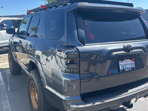Used 2017 Toyota 4Runner Limited AWD/4WD image 6