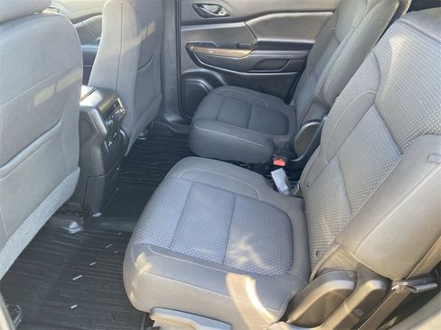 Used 2021 GMC Acadia SLE w/ Driver Convenience Package image 14