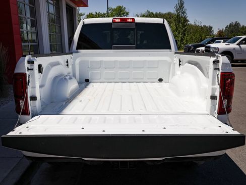 Used 2026 RAM 2500 Laramie AWD/4WD image 5