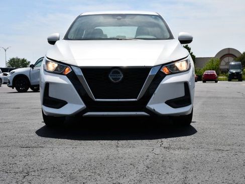 Used 2020 Nissan Sentra SV w/ Electronics Package FWD image 2