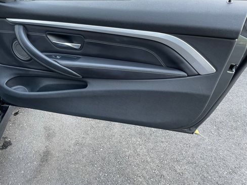 Used 2018 BMW M4 Convertible RWD image 41