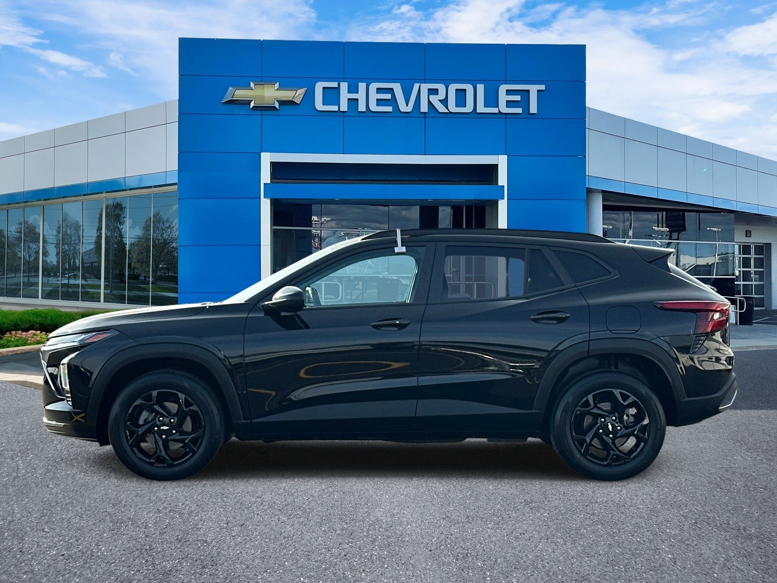 Certified 2024 Chevrolet Trax LT w/ Driver Confidence Package FWD image 5