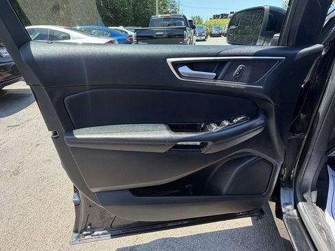 Used 2018 Ford Edge SEL w/ Equipment Group 201A AWD/4WD image 21