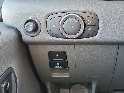 Used 2023 Ford Transit 350 XLT image 25