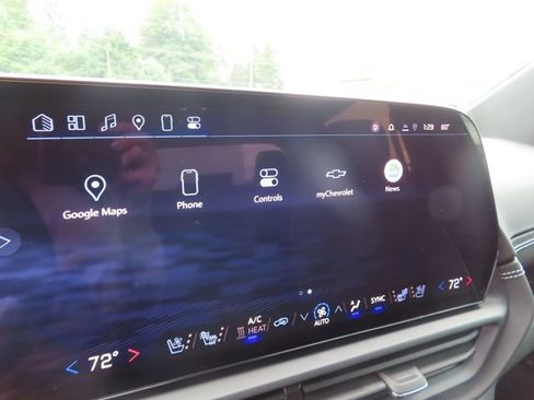 Certified 2025 Chevrolet Silverado EV LT AWD/4WD image 33