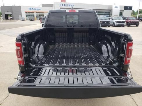 Used 2019 RAM 1500 Laramie AWD/4WD image 6