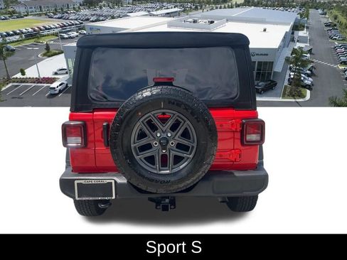 Used 2024 Jeep Wrangler Unlimited Sport AWD/4WD image 23