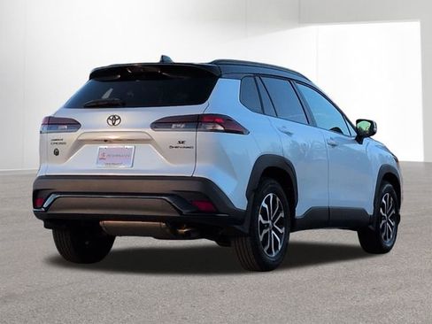 Certified 2026 Toyota Corolla Cross SE image 5