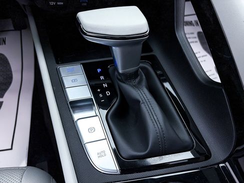 Used 2022 Hyundai Elantra Limited image 30