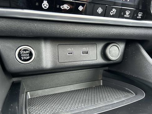 Certified 2023 Nissan Rogue SV w/ SV Premium B Package AWD/4WD image 33