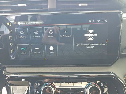 Used 2025 GMC Sierra 2500 AT4 w/ AT4 Premium Plus Package image 25