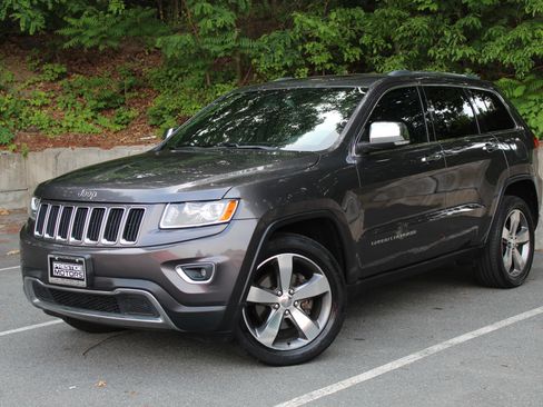 Used 2014 Jeep Grand Cherokee Limited w/ Trailer Tow Group IV AWD/4WD image 2