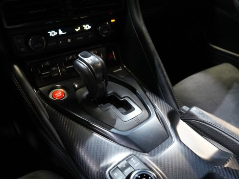 Used 2019 Nissan GT-R image 40