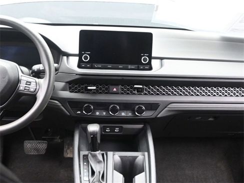 Used 2024 Honda Accord EX image 25