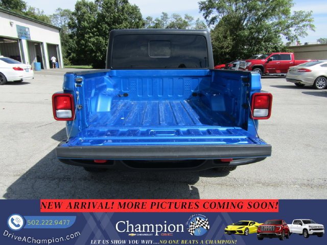 Used 2022 Jeep Gladiator Rubicon AWD/4WD image 6