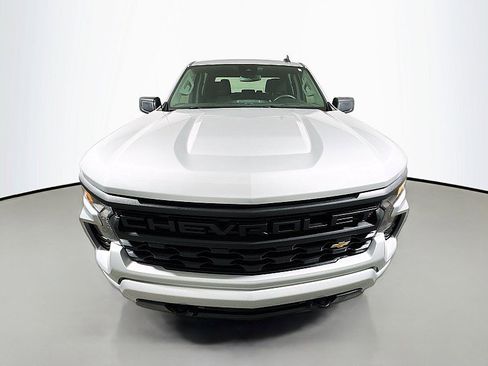 Used 2022 Chevrolet Silverado 1500 Custom image 2