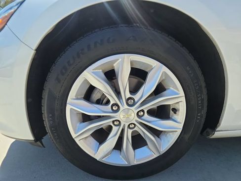 Used 2019 Chevrolet Malibu LT w/ Leather Package FWD image 31