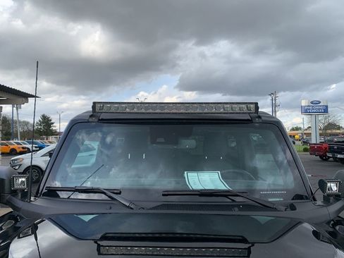 Used 2024 Ford Bronco Black Diamond w/ Sasquatch Package image 9