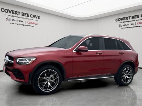 Used 2022 Mercedes-Benz GLC 300 image 3