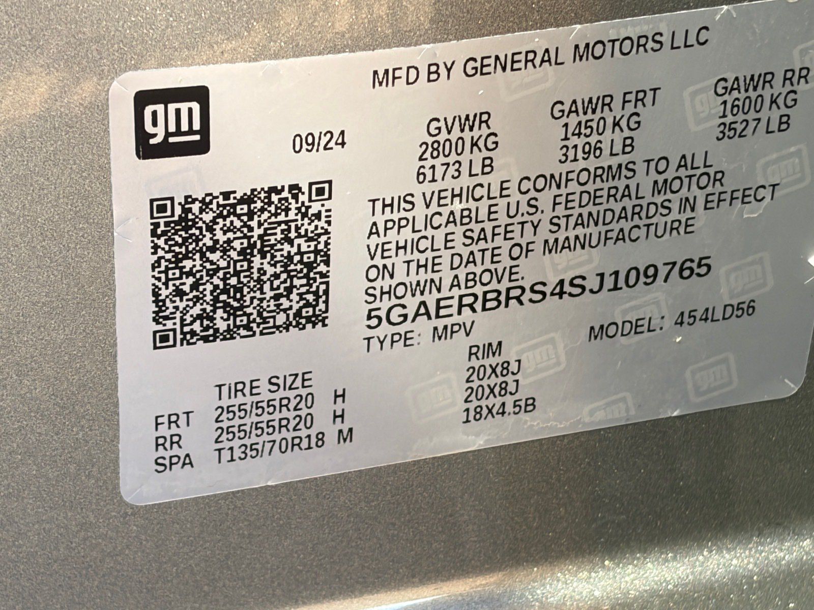 Used 2025 Buick Enclave Sport Touring w/ Power Package FWD image 39