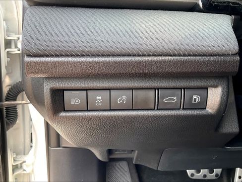 Used 2025 Toyota Camry SE FWD image 34