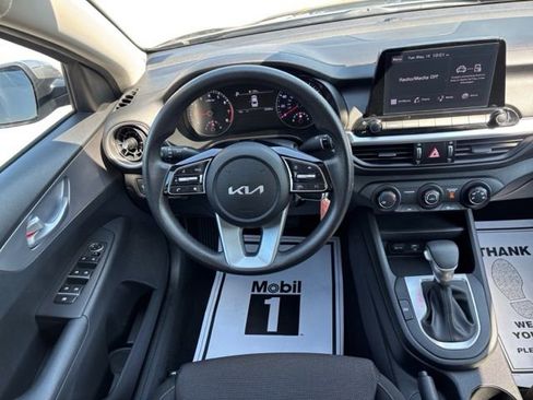 Certified 2022 Kia Forte LXS FWD image 13
