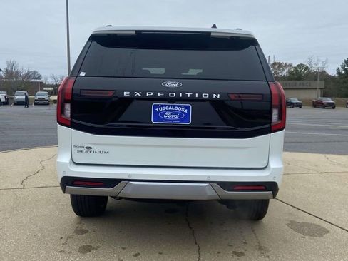 New 2025 Ford Expedition Platinum w/ Platinum Ultimate Package AWD/4WD image 3