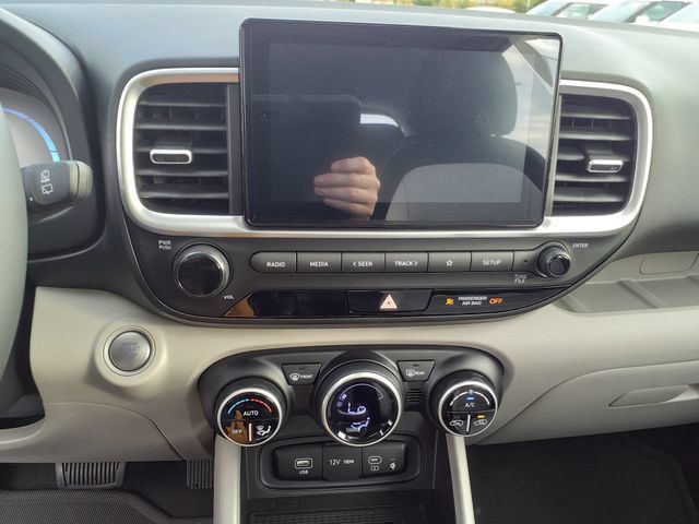 Used 2026 Hyundai Venue SEL FWD image 19