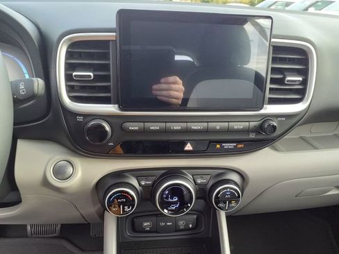 Certified 2026 Hyundai Venue SEL FWD image 19