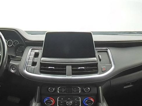 Used 2021 Chevrolet Suburban LT AWD/4WD image 32